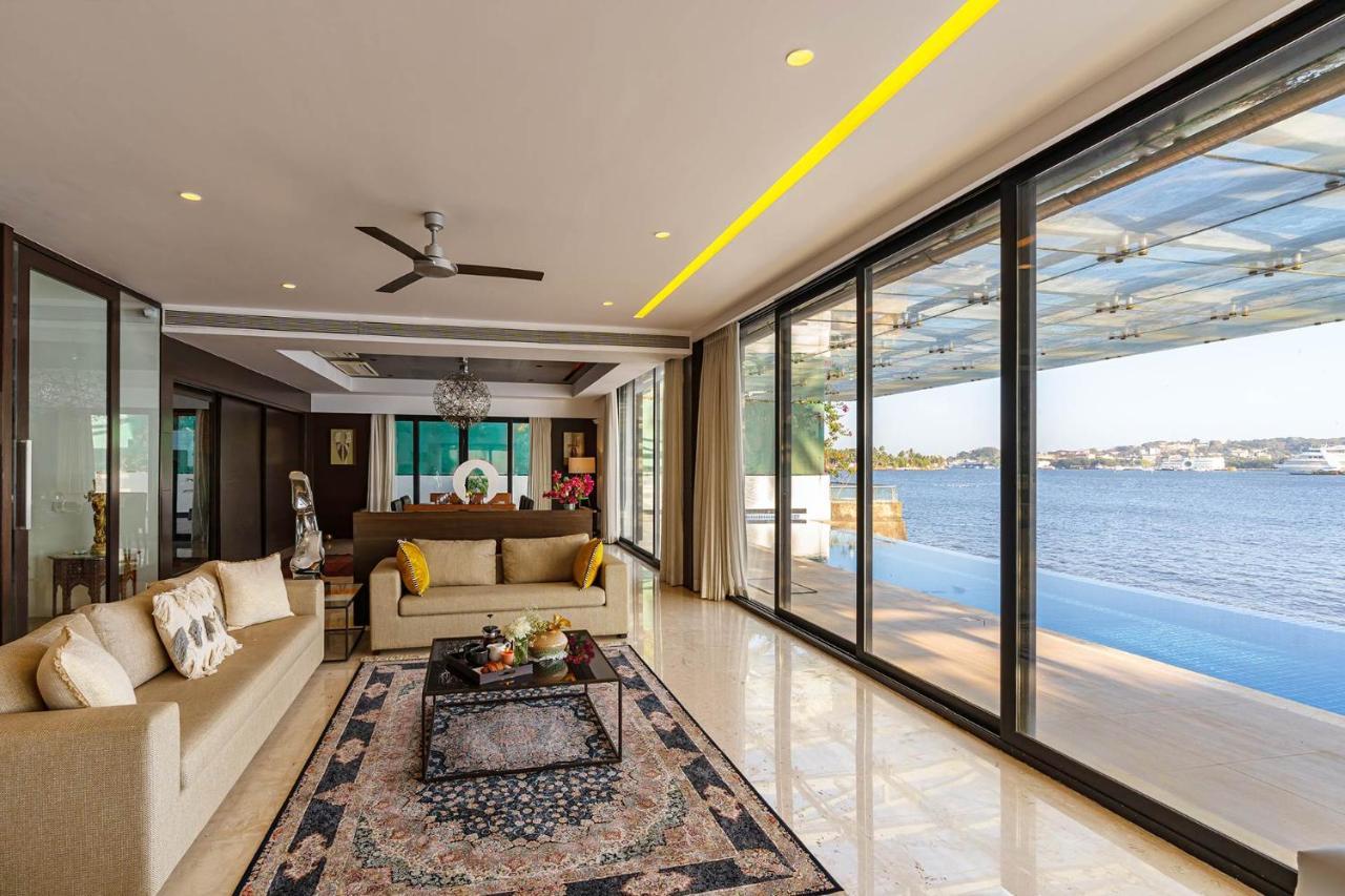 Oceanic Sunsets With River View, Comp Breakfast & Infinity Pool At Stayvista Verem 外观 照片
